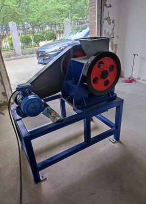 Britador de mandíbulas de laboratório tipo MPE compacto selado 45 kg/h máquina